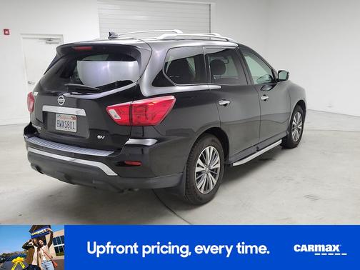 2020 Nissan Pathfinder SV