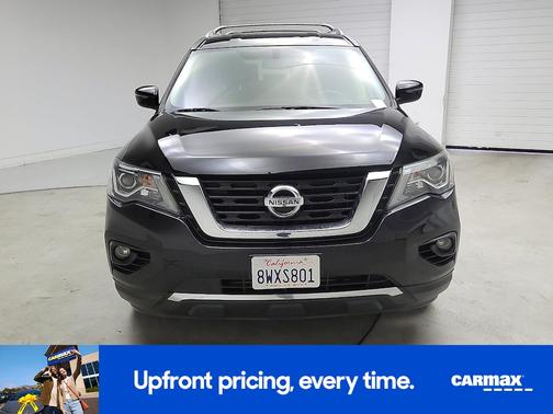 2020 Nissan Pathfinder SV