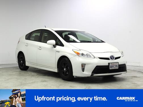 White 2015 Toyota Prius Four