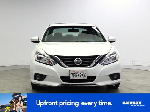 Pearl 2016 Nissan Altima SV