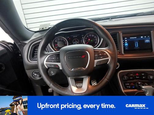 2017 Dodge Challenger SXT Plus