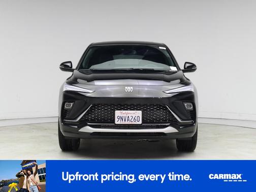 Black 2024 Buick Envista Avenir