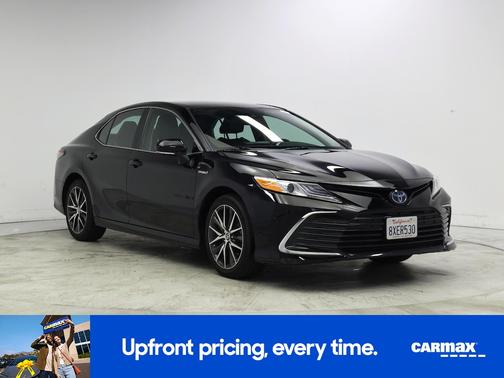 Black 2021 Toyota Camry Hybrid XLE
