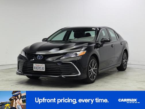 Black 2021 Toyota Camry Hybrid XLE