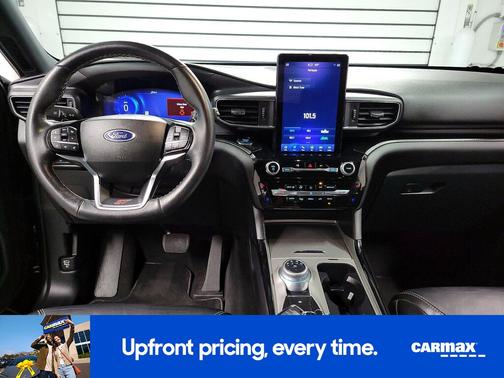 Black 2023 Ford Explorer ST
