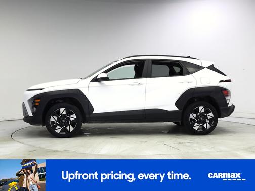 White 2024 Hyundai KONA SEL