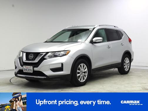 White 2018 Nissan Rogue SV