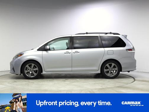 2019 Toyota Sienna SE
