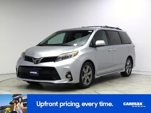 2019 Toyota Sienna SE