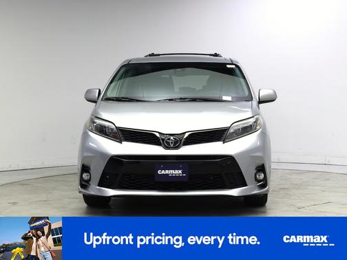 2019 Toyota Sienna SE