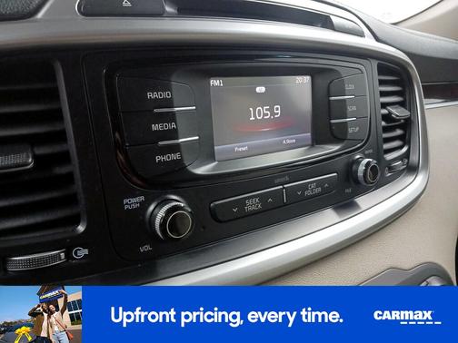 Burgundy 2017 Kia Sorento LX