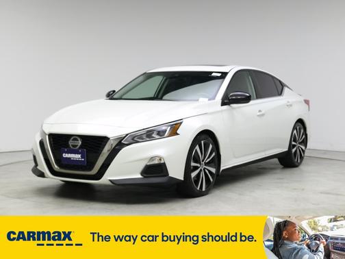 2022 Nissan Altima SR