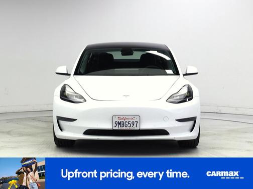 White 2022 Tesla Model 3