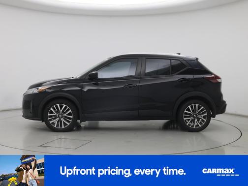 Black 2021 Nissan Kicks SV