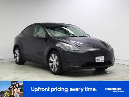 Gray 2024 Tesla Model Y Long Range