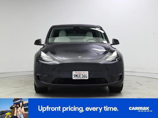 Gray 2024 Tesla Model Y Long Range