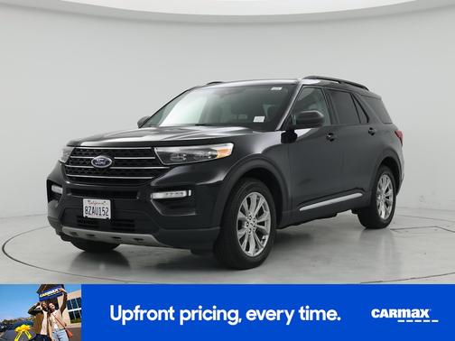 Black 2021 Ford Explorer XLT