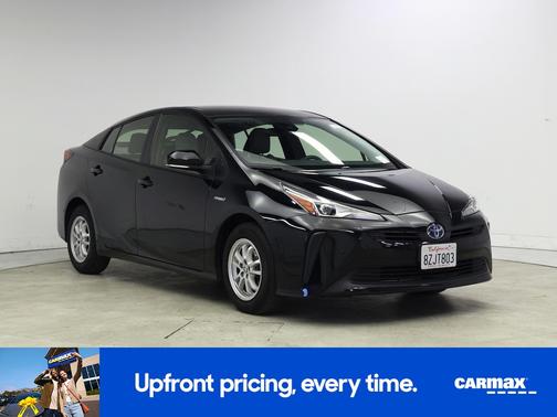 2022 Toyota Prius LE