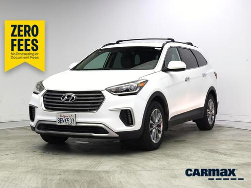 White 2018 Hyundai SANTA FE SE
