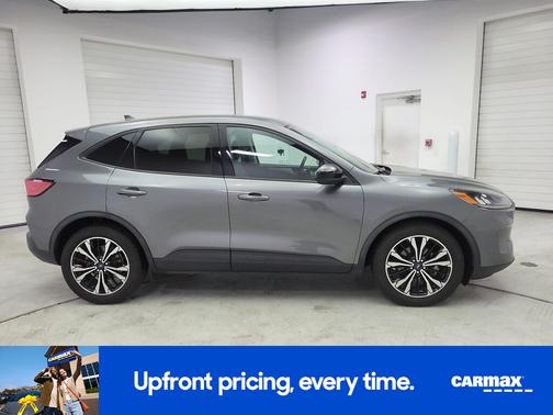 Gray 2022 Ford Escape SE