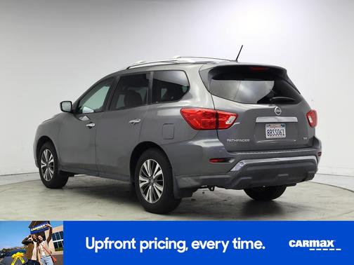 2017 Nissan Pathfinder SV