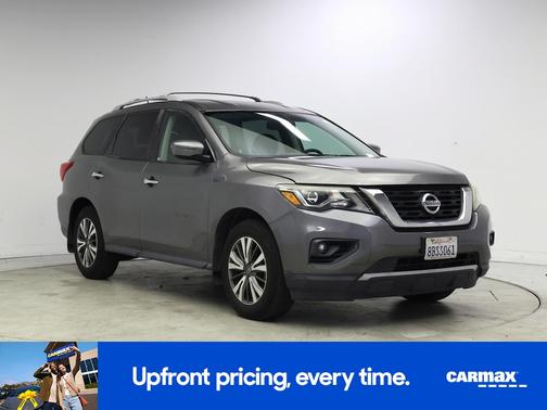 2017 Nissan Pathfinder SV