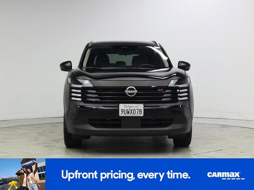 Black 2025 Nissan Kicks SR