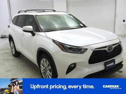 White 2021 Toyota Highlander Limited