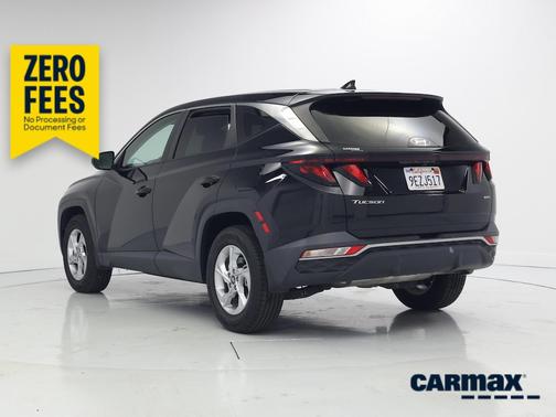 Black 2023 Hyundai TUCSON SE