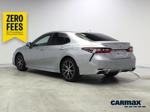 Silver 2022 Toyota Camry SE