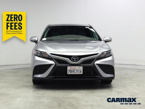 Silver 2022 Toyota Camry SE
