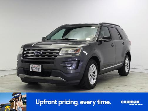 Gray 2017 Ford Explorer XLT