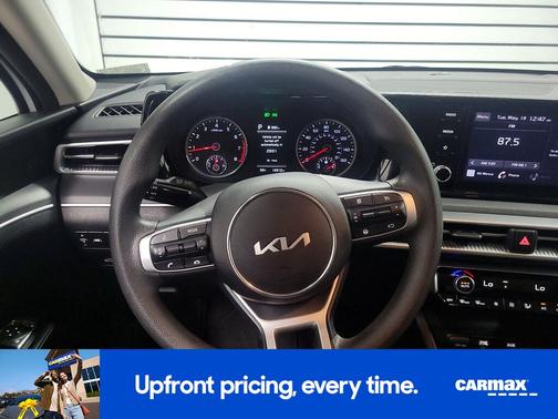 White 2024 Kia K5 LXS