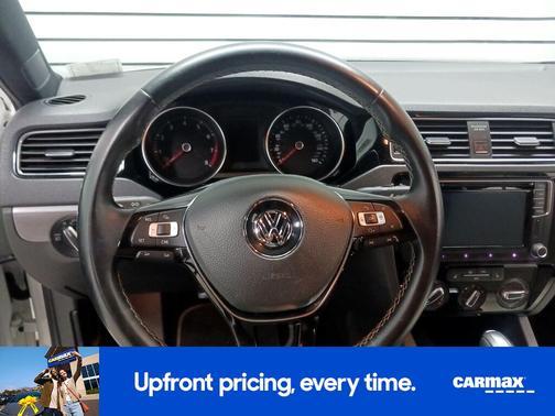 White 2016 Volkswagen Jetta Sport