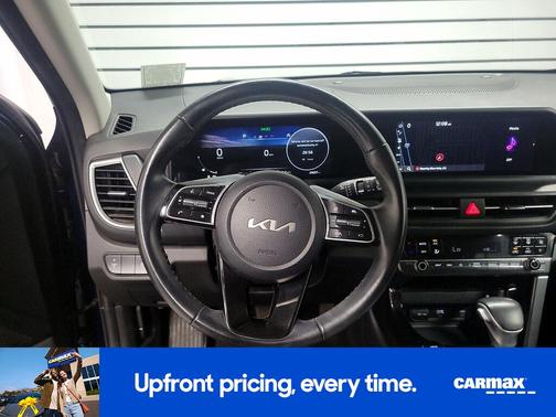 Blue 2024 Kia Seltos EX