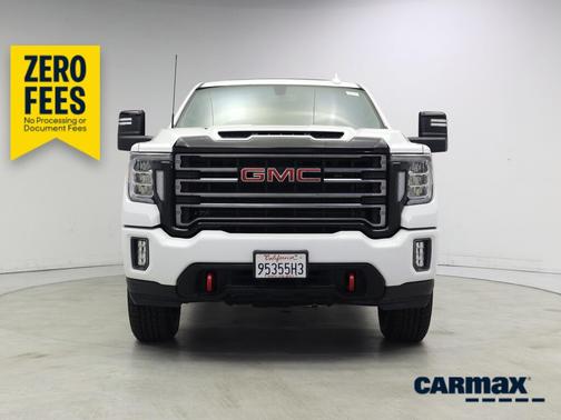 White 2023 GMC Sierra 2500 AT4