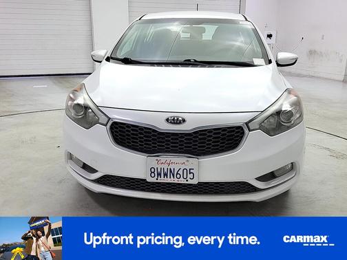 White 2016 Kia Forte LX