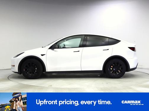 White 2023 Tesla Model Y