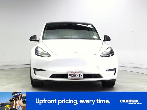 White 2023 Tesla Model Y