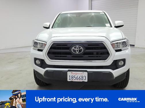 White 2019 Toyota Tacoma SR5