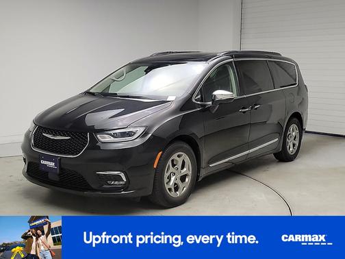 Black 2023 Chrysler Pacifica Limited