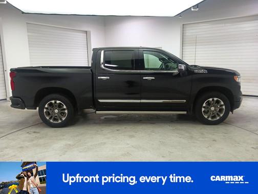 Black 2022 Chevrolet Silverado 1500 High Country