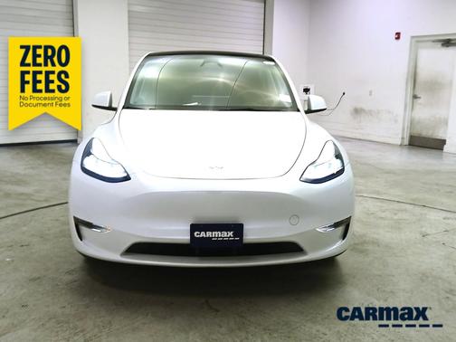 White 2023 Tesla Model Y Long Range