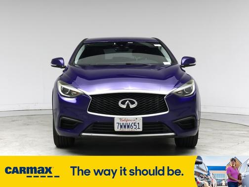 2017 INFINITI QX30 Sport