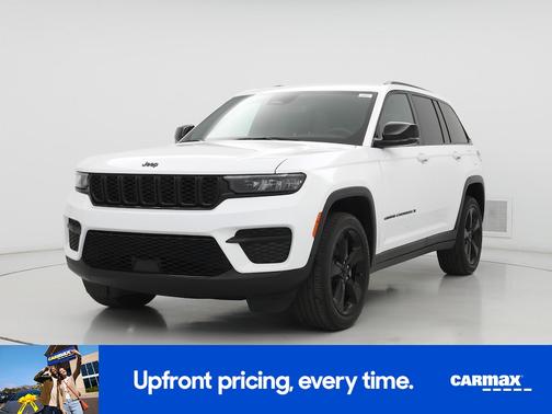 White 2023 Jeep Grand Cherokee Laredo