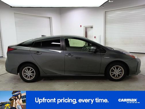 Gray 2022 Toyota Prius LE