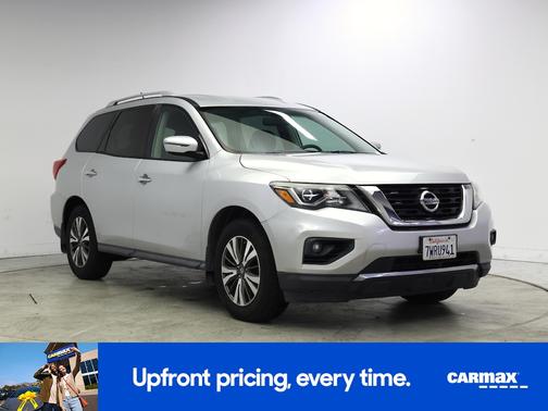 Silver 2017 Nissan Pathfinder SV