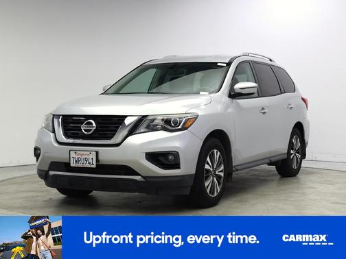 Silver 2017 Nissan Pathfinder SV