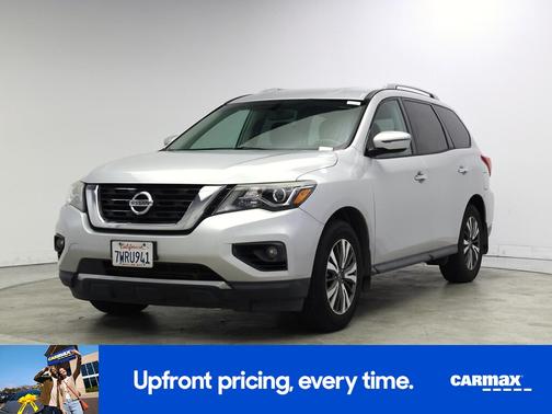 Silver 2017 Nissan Pathfinder SV