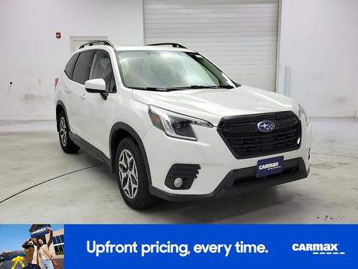 White 2022 Subaru Forester Premium